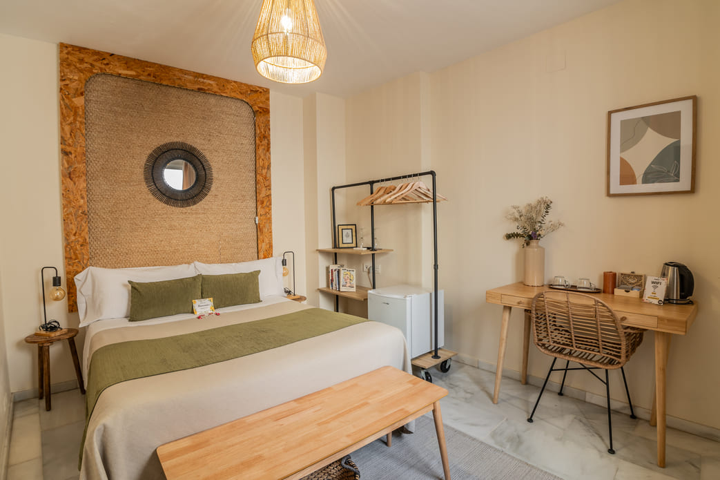 Room-7-flores-habitacion