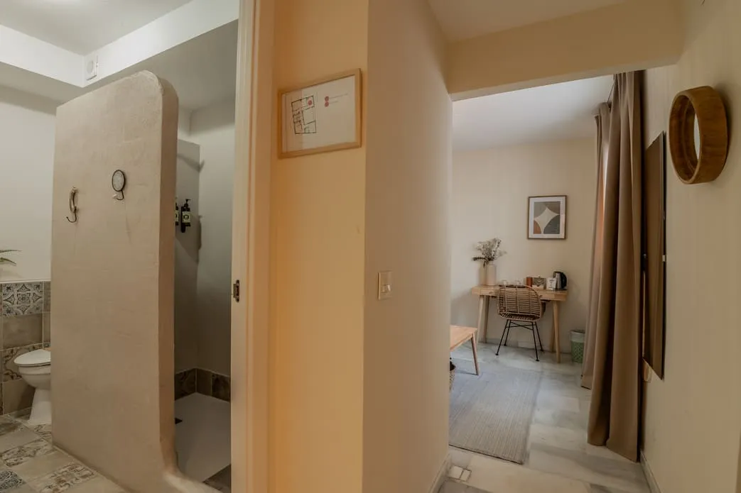 Rooms-3-y-7-flores-baño